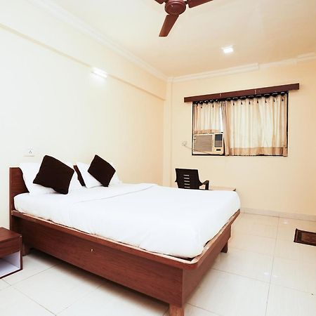 Hotel Della Comfort Near Ambreshwar Shiv Mandir, Ambernath Amarnath Exterior photo